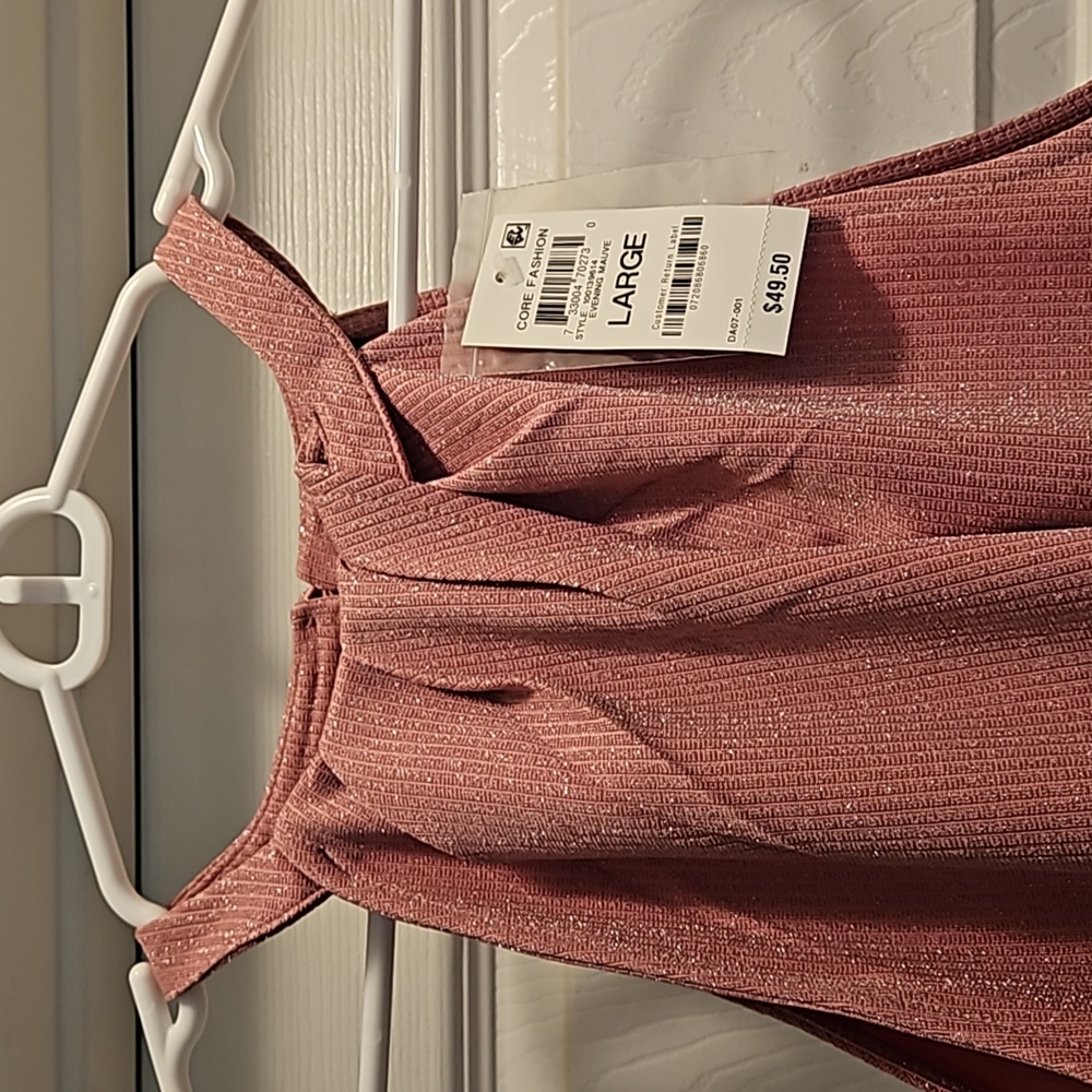 INC Halter Top w/Twist at neckline